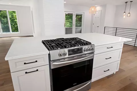 Kitchen - 1641 Knapp Ct, Congerville, IL 61729 photo 6 of 10