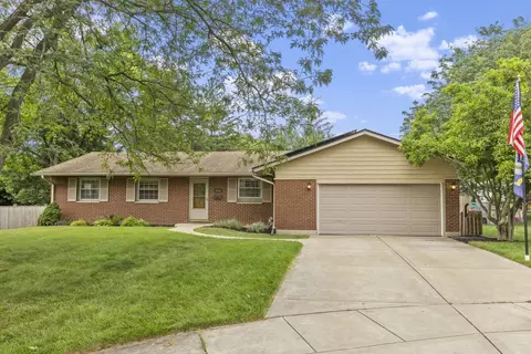 6904 Young Ct, Woodridge, IL 60517