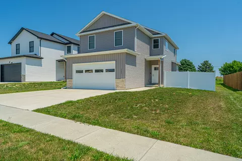 Exterior - 1348 Berkley Rd, Normal, IL 61761 photo 2 of 5