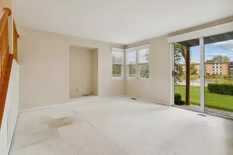 6661 Snug Harbor Dr, Willowbrook, IL 60527 photo 11