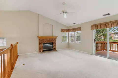 6661 Snug Harbor Dr, Willowbrook, IL 60527 photo 9