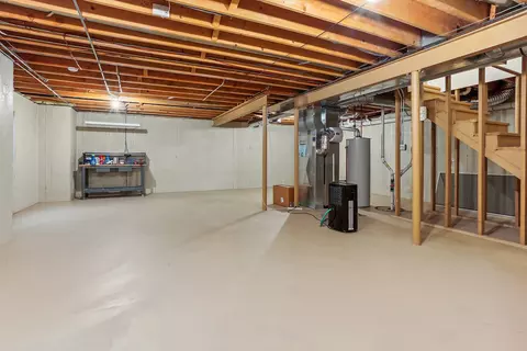 6661 Snug Harbor Dr, Willowbrook, IL 60527 photo 15