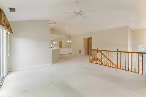 6661 Snug Harbor Dr, Willowbrook, IL 60527 photo 4