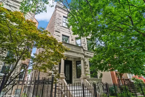 3240 W Evergreen Ave, Chicago, IL 60651