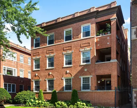 828 W Gunnison St #2N, Chicago, IL 60640
