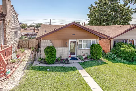 7747 Parkside Ave, Burbank, IL 60459