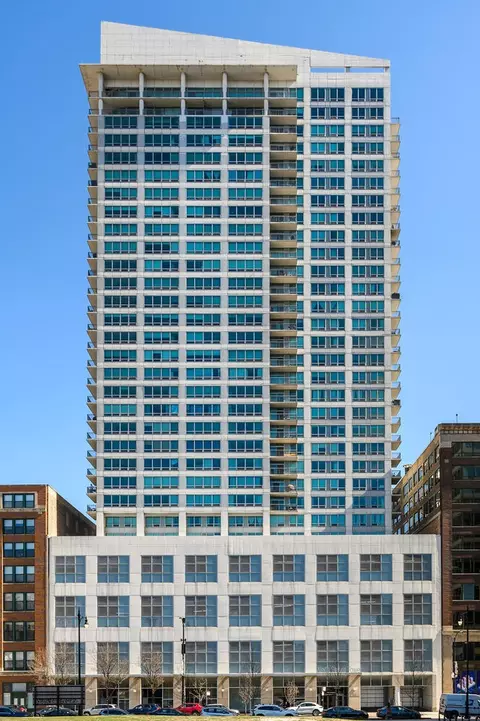 701 S Wells St #3205, Chicago, IL 60607