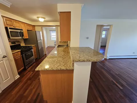 1247 E Washington St #104, Des Plaines, IL 60016 photo 5