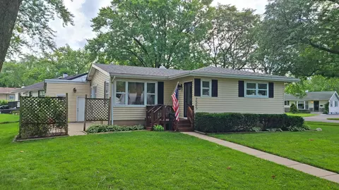 2505 Grouse Ln, Rolling Meadows, IL 60008