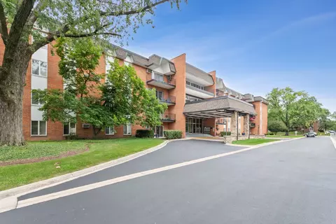4225 Saratoga Ave #301B, Downers Grove, IL 60515