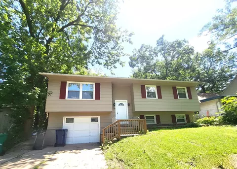 18099 W Valley Dr, Grayslake, IL 60030