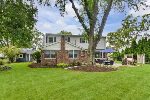 Exterior - 1231 Gamon Rd, Wheaton, IL 60189 photo 5 of 8