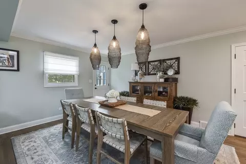 Dining - 1231 Gamon Rd, Wheaton, IL 60189 photo 2 of 2