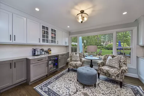 Kitchen - 1231 Gamon Rd, Wheaton, IL 60189 photo 3 of 4
