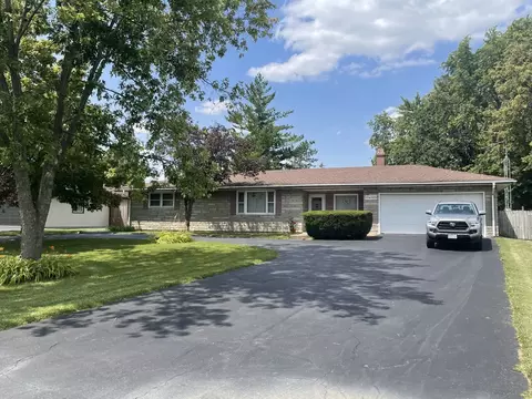 17 W320 Stone Ave, Bensenville, IL 60106