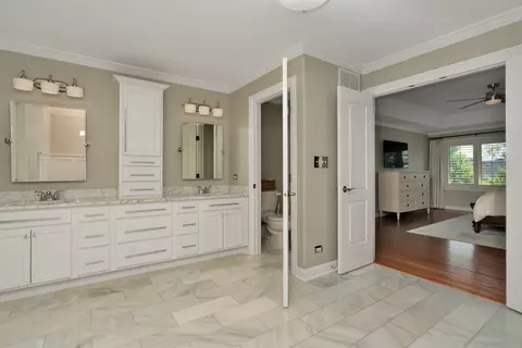 Bath - 12501 Wingstem St, Plainfield, IL 60585 photo 4 of 8