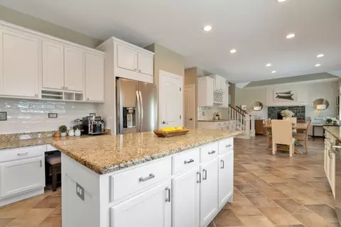Kitchen - 12501 Wingstem St, Plainfield, IL 60585 photo 4 of 5