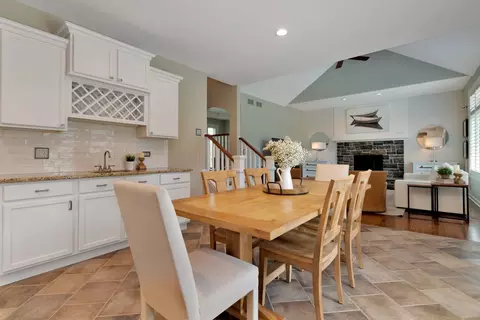 Dining - 12501 Wingstem St, Plainfield, IL 60585 photo 2 of 2