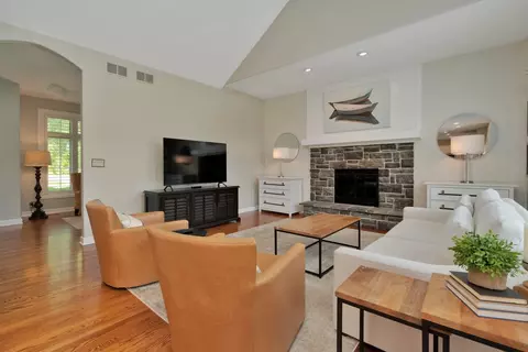 Living - 12501 Wingstem St, Plainfield, IL 60585 photo 6 of 7