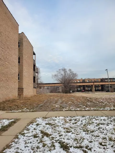 5827 S Prairie Ave, Chicago, IL 60637