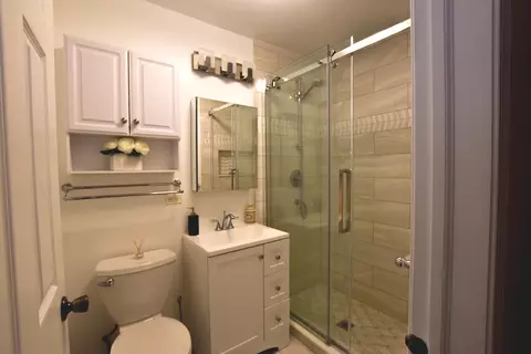 1430 Sandstone Dr #302, Wheeling, IL 60090 photo 24