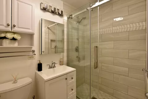 1430 Sandstone Dr #302, Wheeling, IL 60090 photo 25
