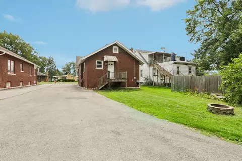 Exterior - 2808 Ridge Rd, Lansing, IL 60438 photo 7 of 8