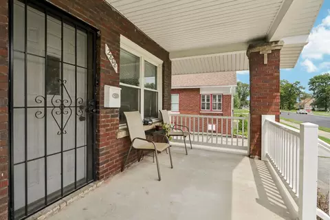 Exterior - 2808 Ridge Rd, Lansing, IL 60438 photo 4 of 8