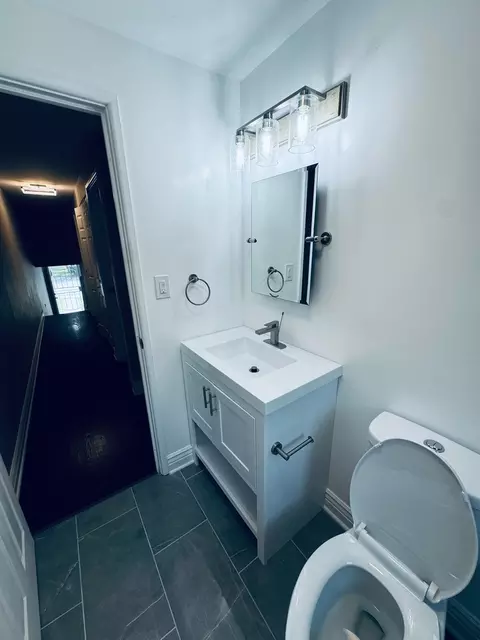 Bath - 928 W 115th Pl, Chicago, IL 60643 photo 3 of 3