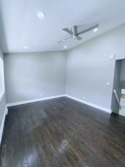 Living - 928 W 115th Pl, Chicago, IL 60643 photo 1 of 2