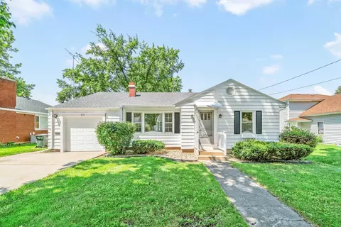 315 N Hugh St, Plano, IL 60545