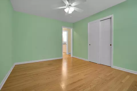 914 Jeannette St, Des Plaines, IL 60016 photo 12