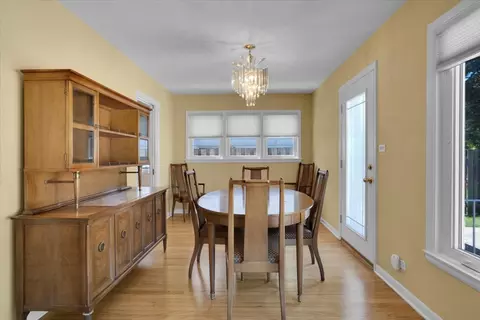 914 Jeannette St, Des Plaines, IL 60016 photo 8