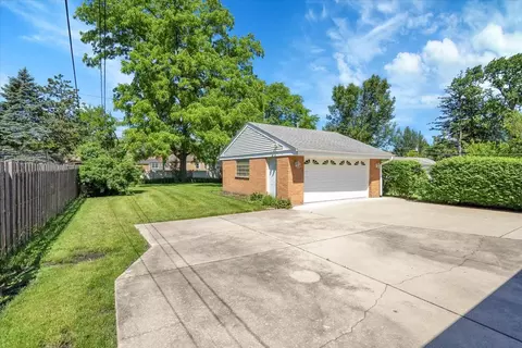 914 Jeannette St, Des Plaines, IL 60016 photo 31