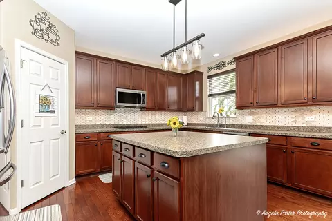 1718 Cashel Ln, Mchenry, IL 60050 photo 17