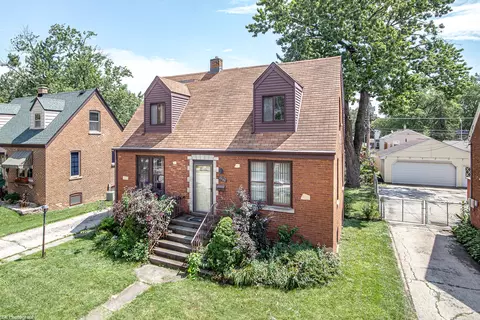 9205 S 55th Ave, Oak Lawn, IL 60453