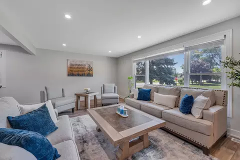Living - 7748 S 78th Ave, Bridgeview, IL 60455 photo 2 of 6