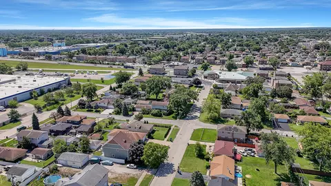View/Area - 7748 S 78th Ave, Bridgeview, IL 60455 photo 4 of 9