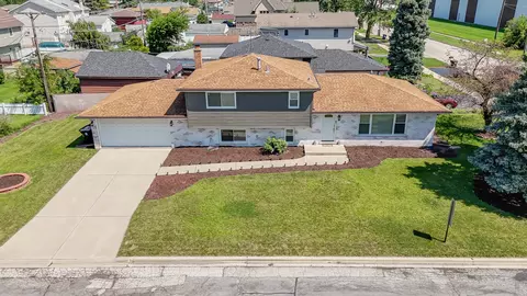 View/Area - 7748 S 78th Ave, Bridgeview, IL 60455 photo 6 of 9