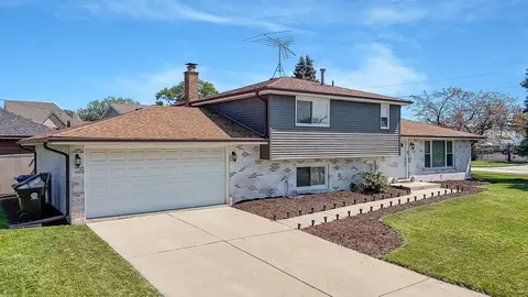 Exterior - 7748 S 78th Ave, Bridgeview, IL 60455 photo 2 of 2