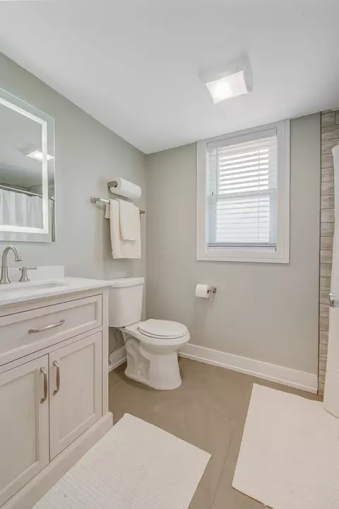 Bath - 7748 S 78th Ave, Bridgeview, IL 60455 photo 3 of 3