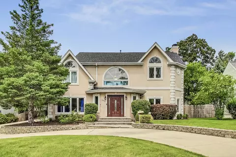 3410 Meadow Ln, Glenview, IL 60025