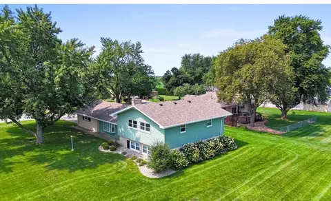 1194 Meadow Dr, Kankakee, IL 60901 photo 2