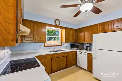 1194 Meadow Dr, Kankakee, IL 60901 photo 13