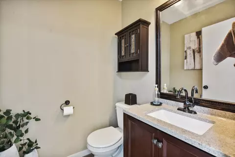 Bath - 2303 Carpenter Ave, Plainfield, IL 60586 photo 1 of 2