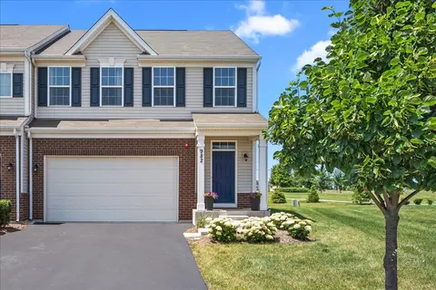 982 Sears Cir, Elburn, IL 60119