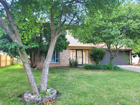 2616 W Daniel St, Champaign, IL 61821