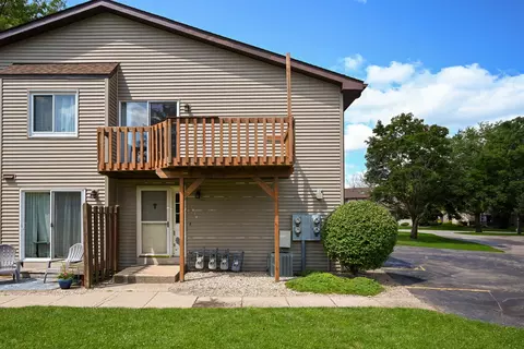 1810 Kerrybrook Ct #1810, Sycamore, IL 60178