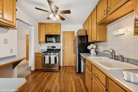 1117 Scanlon Dr #C2, Wheeling, IL 60090 photo 8