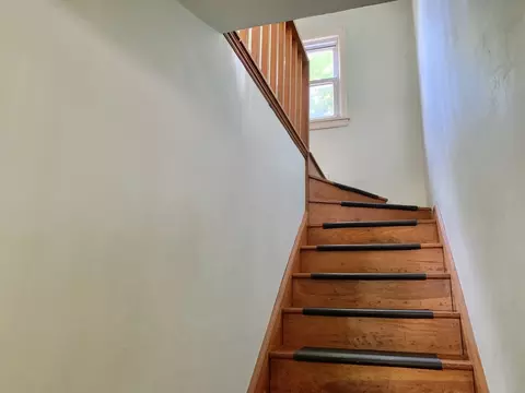 Entry Way - 1900 Post St, Ottawa, IL 61350 photo 1 of 2